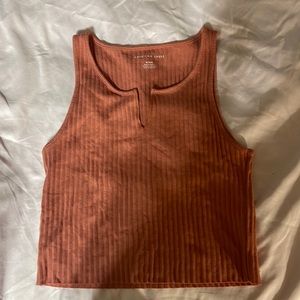 American eagle crop top. women M, maroon